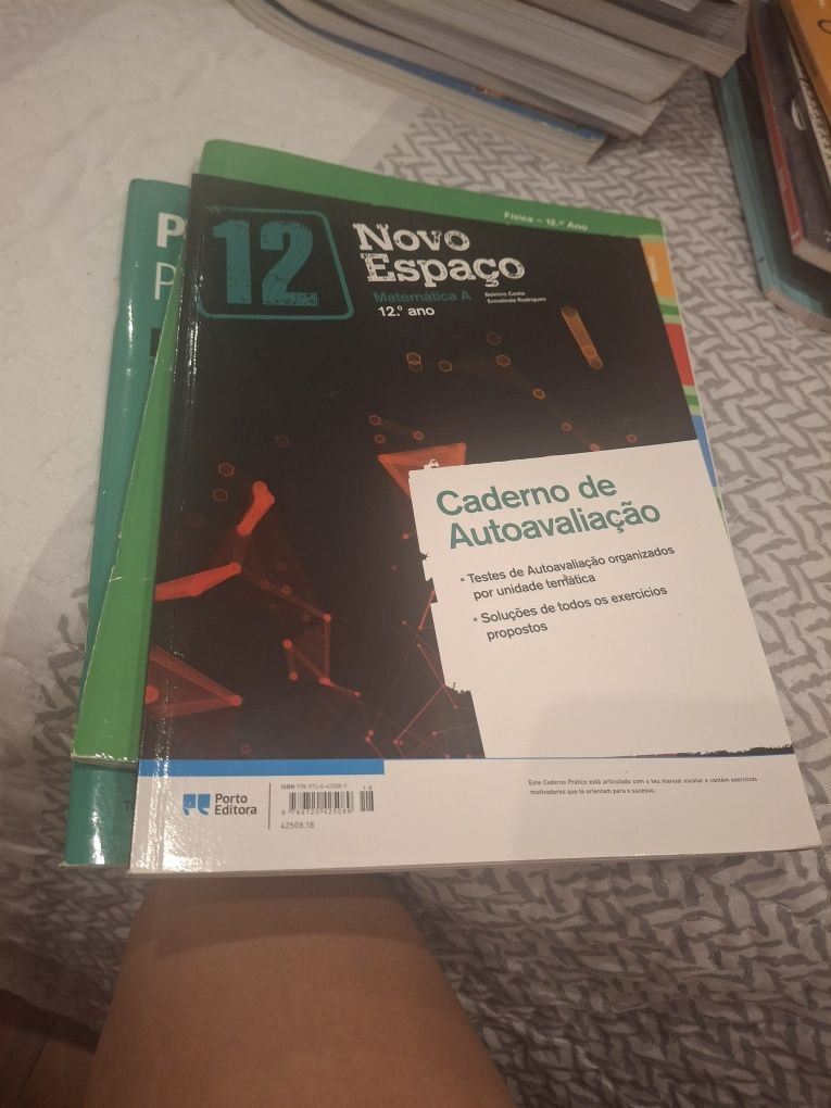 Caderno de atividades 12 ano