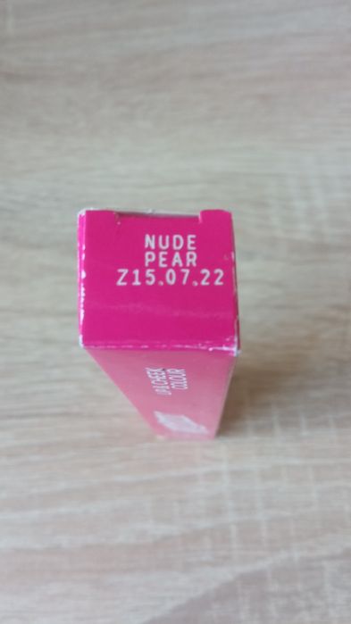 Pomadka i róż Nude Pear
