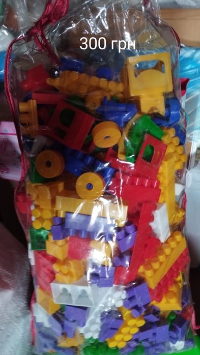 Іграшки для хлопчиків машини