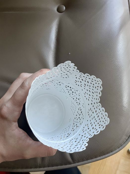 Ikea skurar koronkowy swiecznik biały