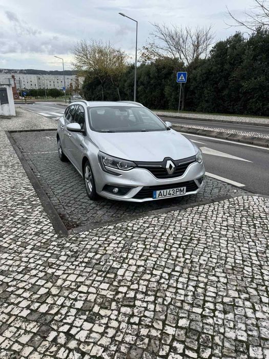 Vendo um carro em ótimo estado