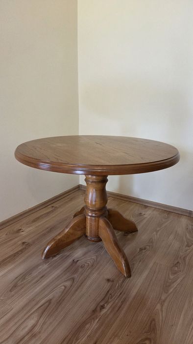 Okrągły drewniany stolik kawowy dąb