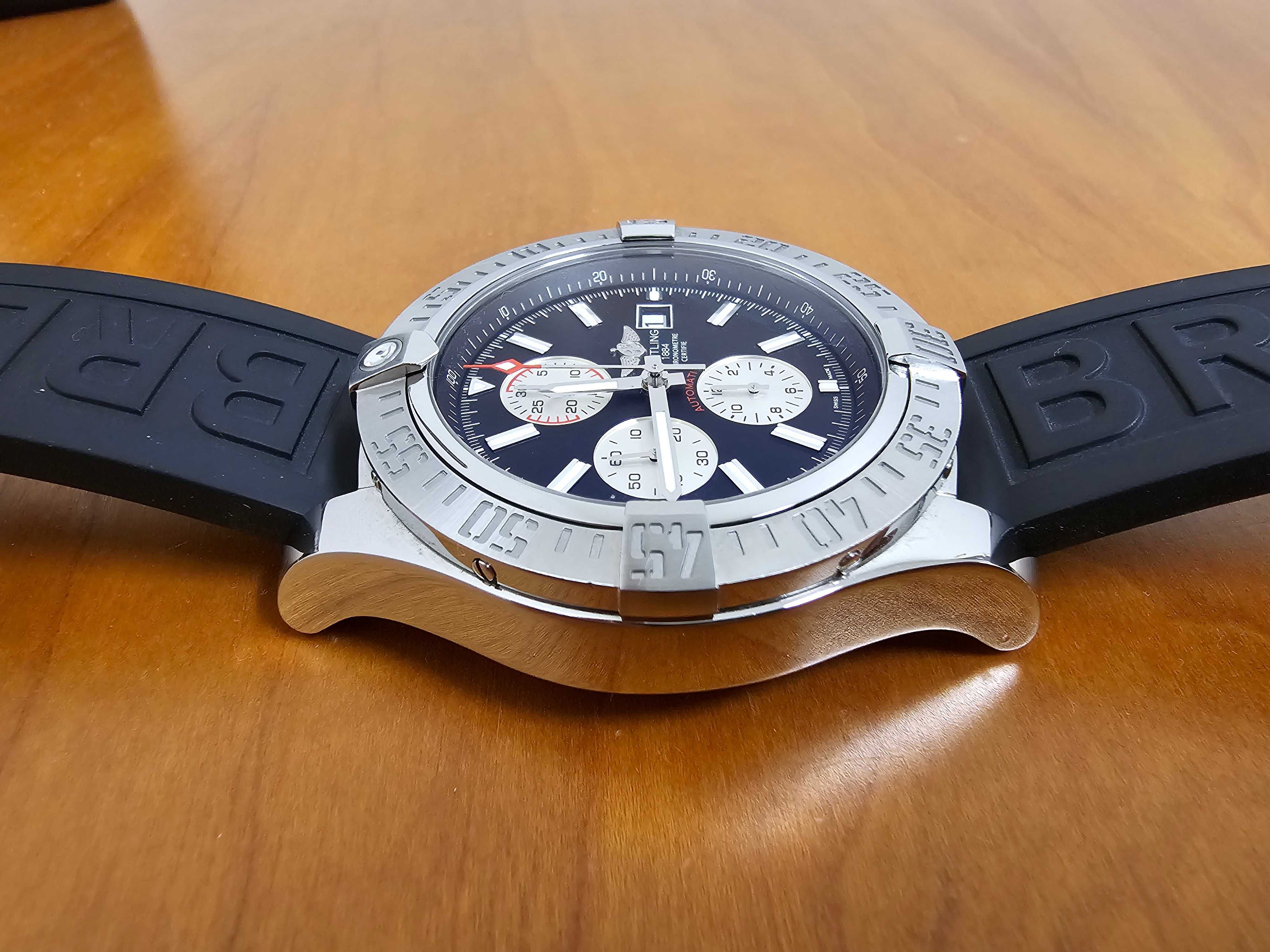 Relógio Breitling Super Avenger II