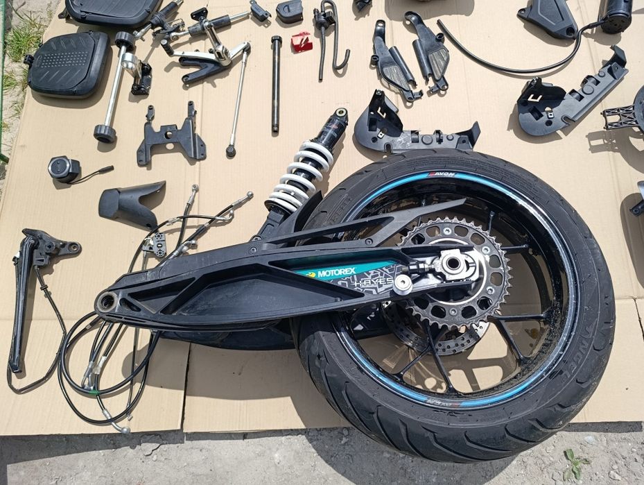 Części część KTM Adventure Duke 790 ADV 18 – 23 r bak koło plastiki L1