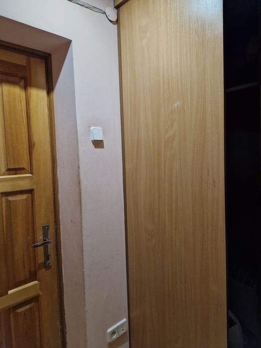 Продаж 1 кім.квартири цегла ремонт меблі р-н Лікарні Шв.допомоги