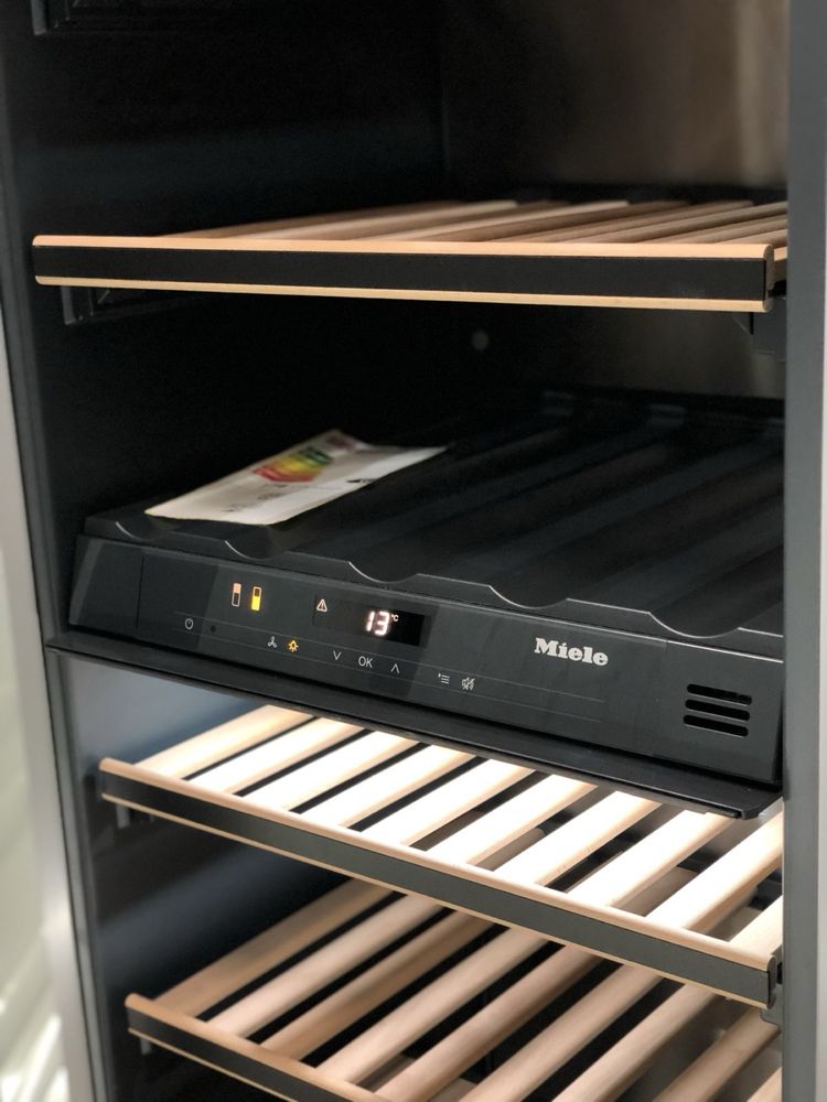 ТОП Винный холодильник Miele kwt 6722. Идеал сост Нового Большой