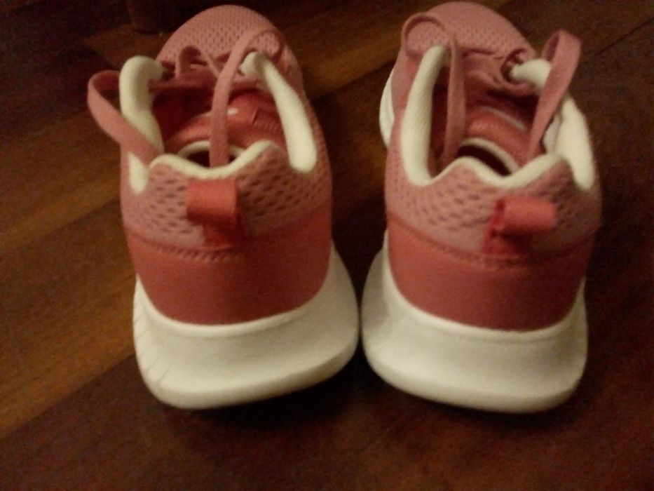 Ténis rosa claro 37