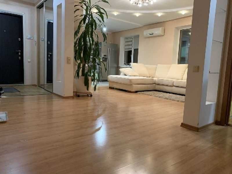 Продаётся 3 комнатная квартира по ул. Товарищеская на Бородинском.