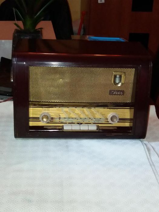 Rádio antigo  IRIS