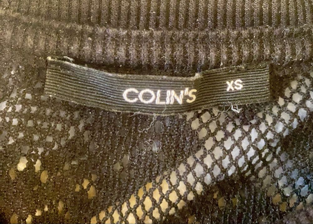 Топ чорного кольору  «Colins»