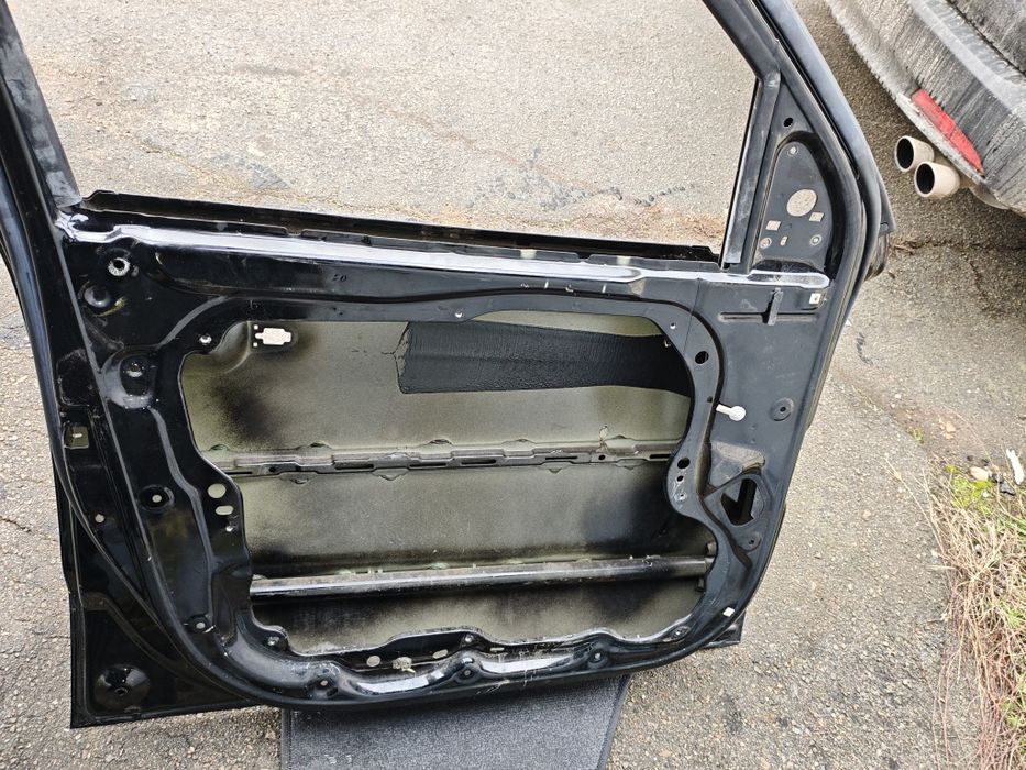 Двері передні ліві Санта фе 2 рестайлінг 2009-2012 рік. Розборка