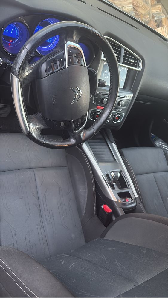 Citroen C4 com caixa automatica