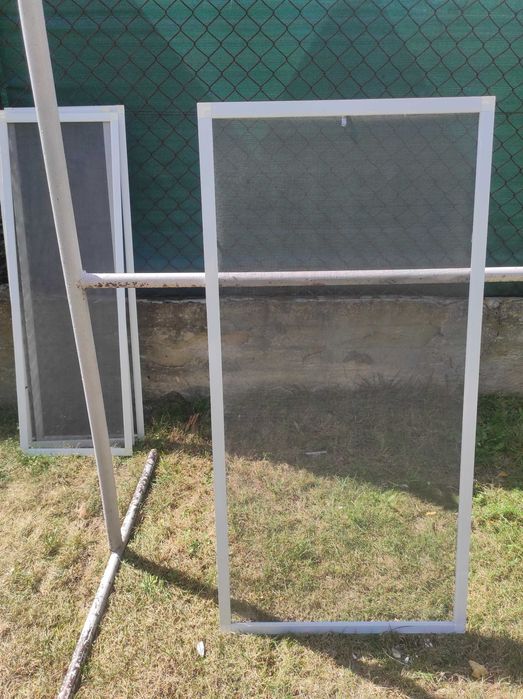 Moskitiera okienna z ramą