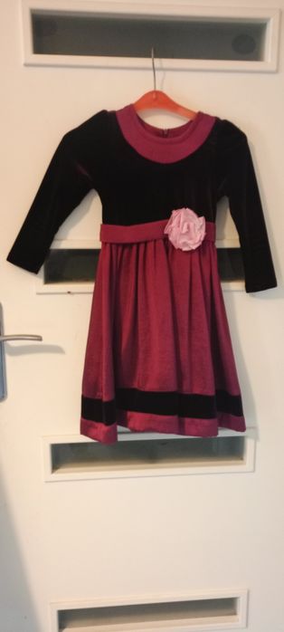 Sukienka na święta welurowa z kwiatkiem, rozmiar 110