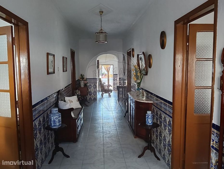 Moradia T4 para venda