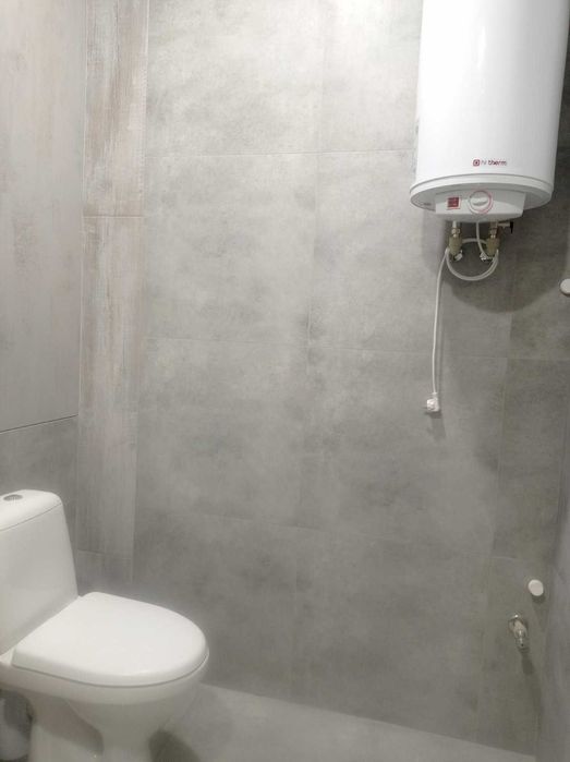 +Продам 2 ком. квартиру ул.Поточная 45000 дол.