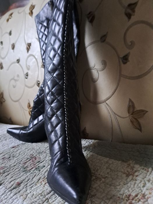 Orginalne Chanel Kozaki Top Luk w typowym dizajnie marki 39/39,5