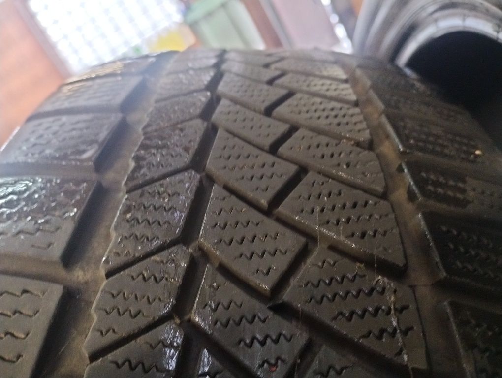 Continental 225/55R17 opony zimowe 2szt