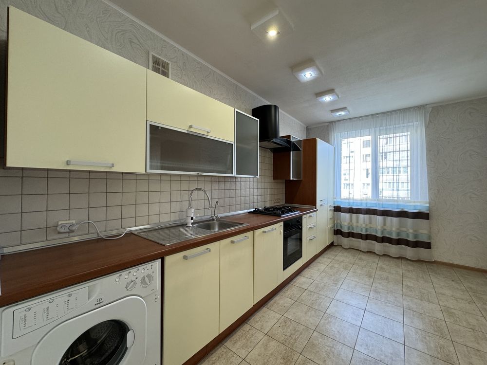 Ж/м Победа, 3 ком.квартира, 92 м.кв, Мандрыковская