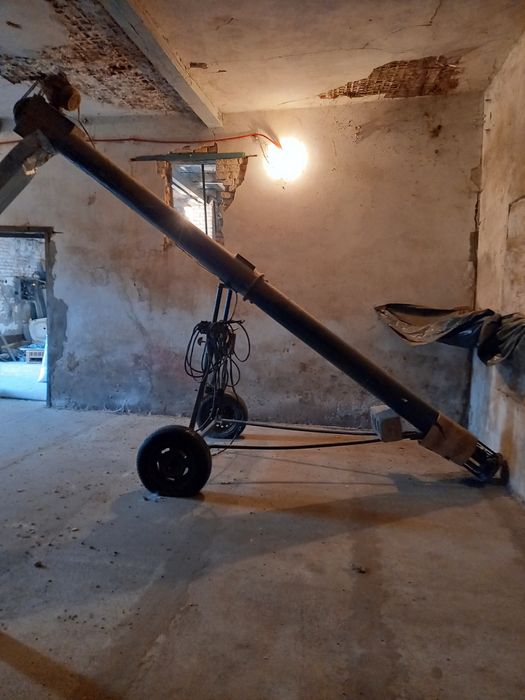 Продам погрузчик шнековый