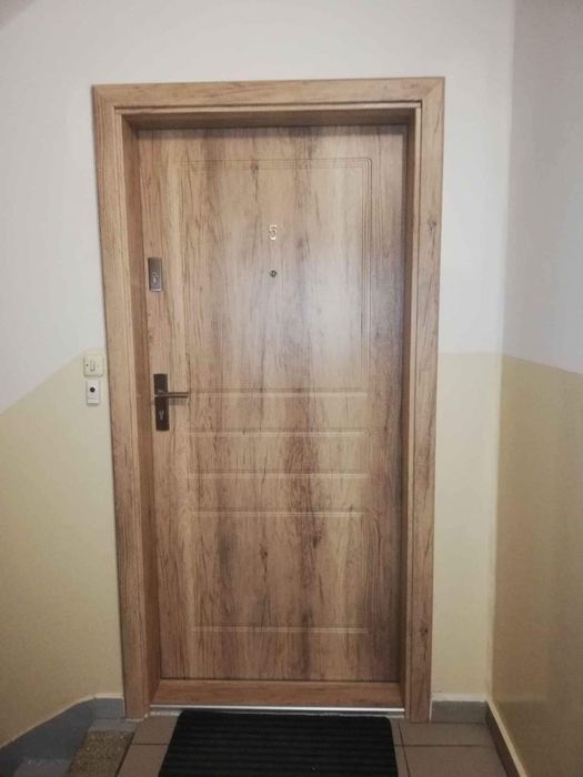 Drzwi do domów i mieszkań wejściowe i wewnętrzne, okna, rolety