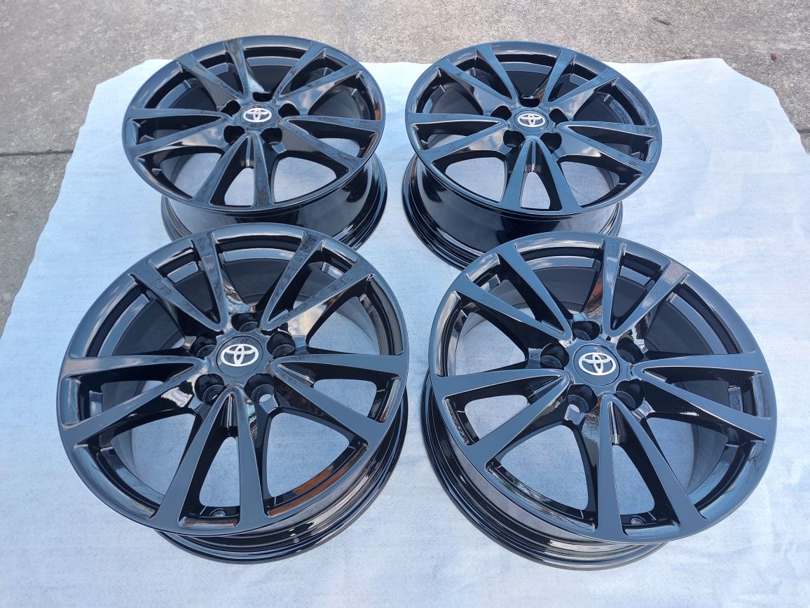 Felgi 17 5x114.3 Toyota