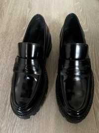 Buty czarne mokasyny Massimo Dutti
