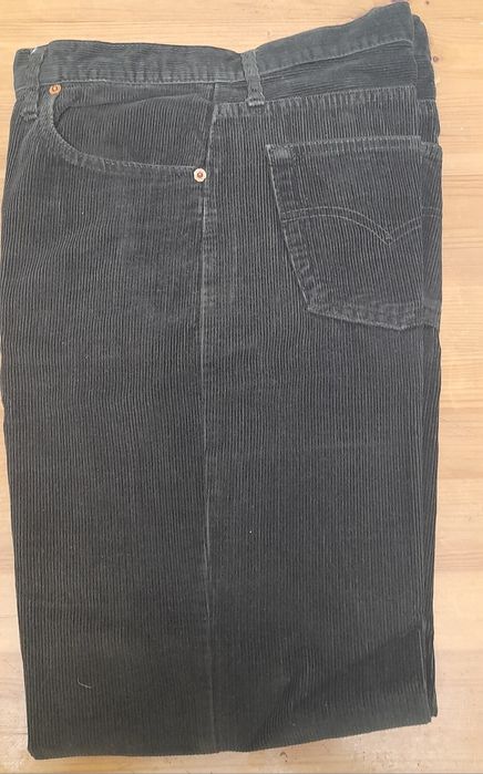 Calças de bombazine