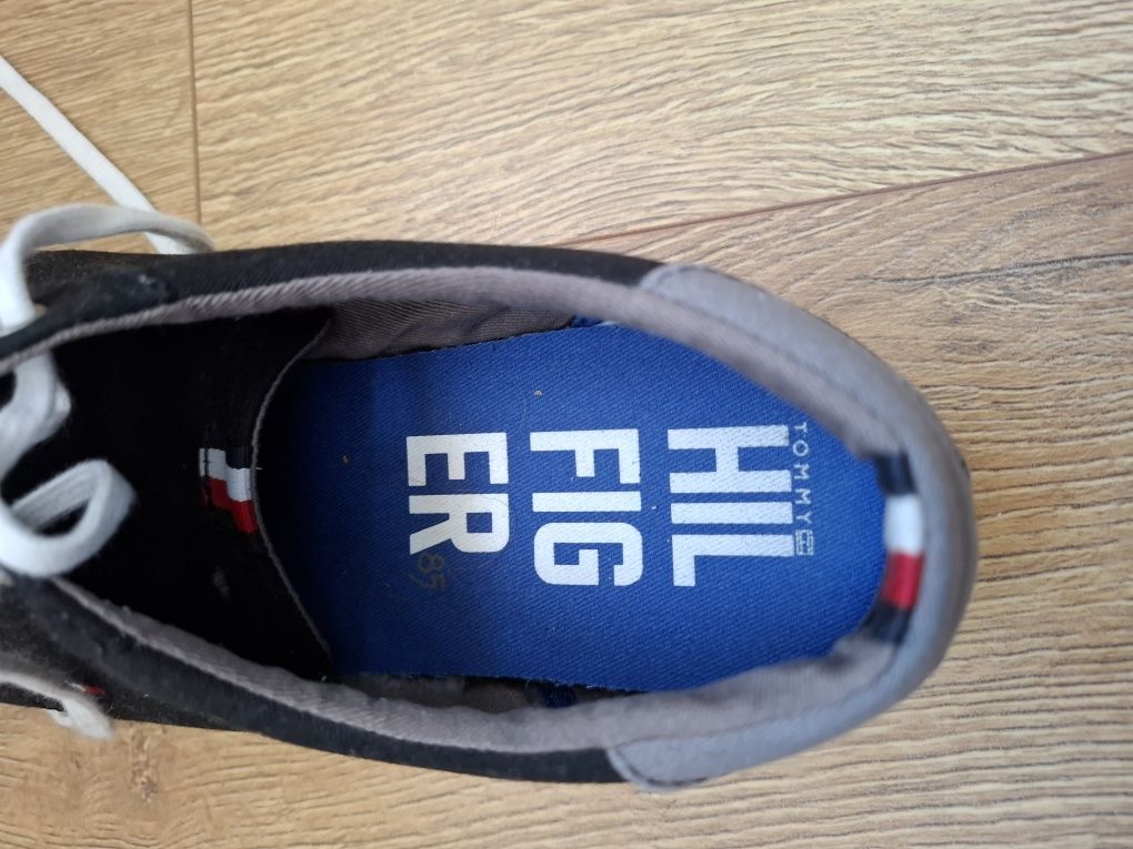 Excelente Tommy Hilfiger Canvas Lace Up Black