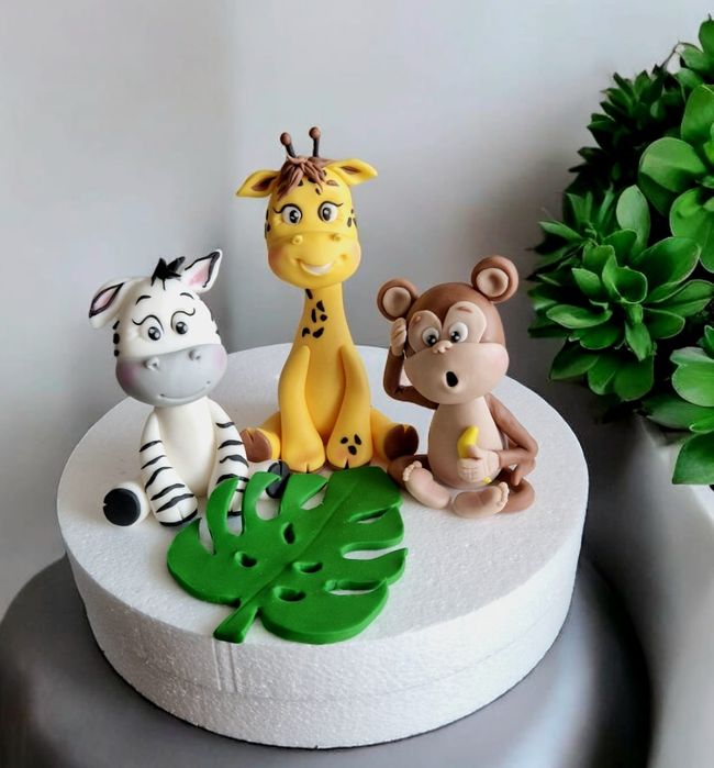 Zoo zwierzątka dekoracja na tort wykonana z masy cukrowej Saracino
