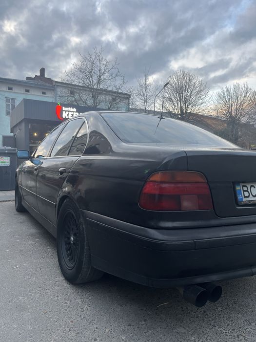 Бмв е39 2,5мотор