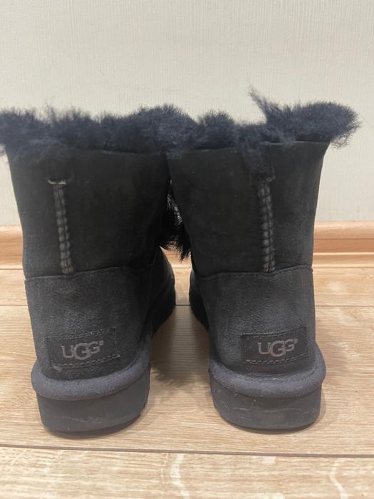 UGG жіночі чорні черевики • орігинал • натуральна шерсть • відмінний с