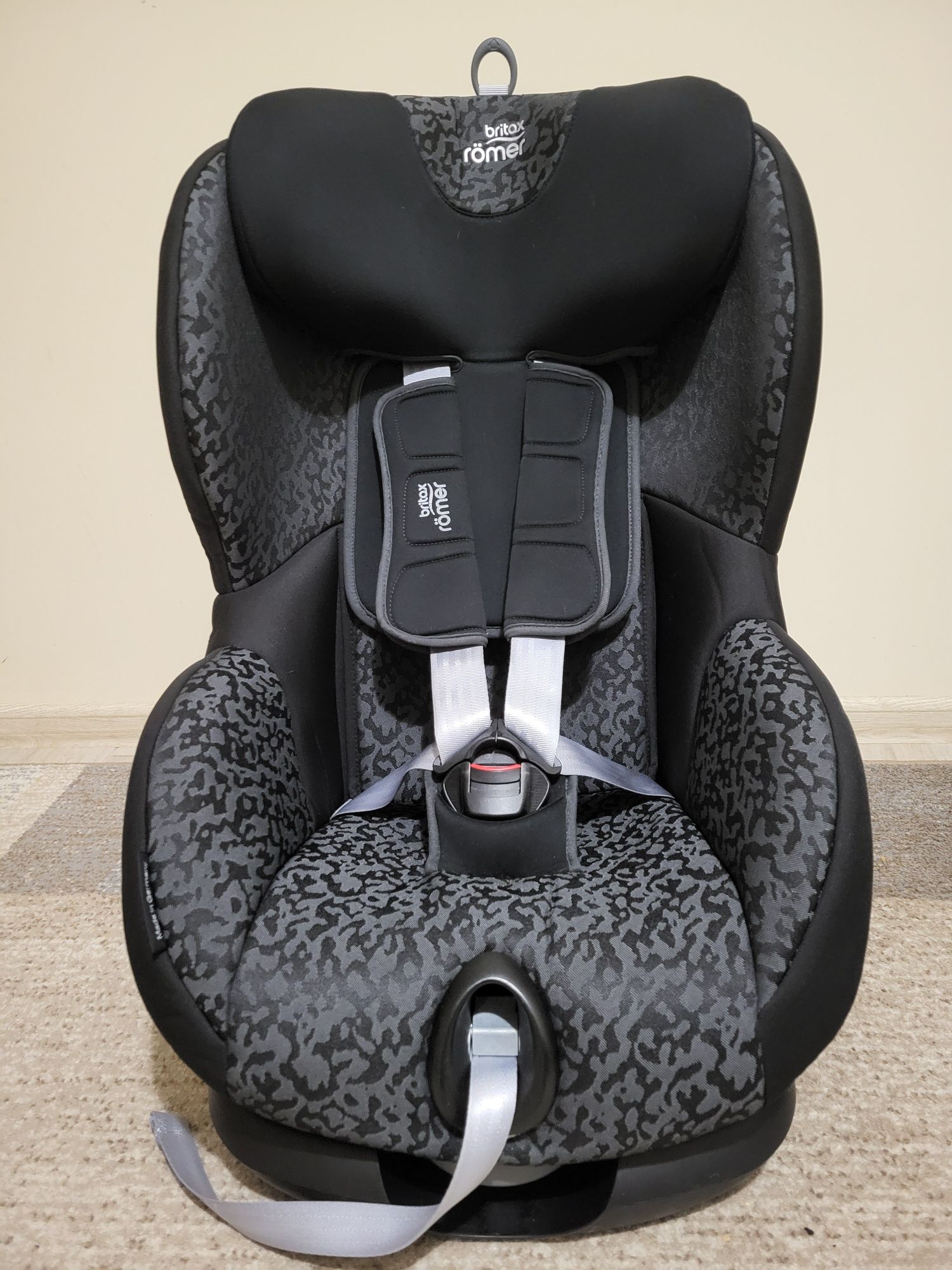 Автокрісло Britax Römer TRIFIX2 i-SIZE