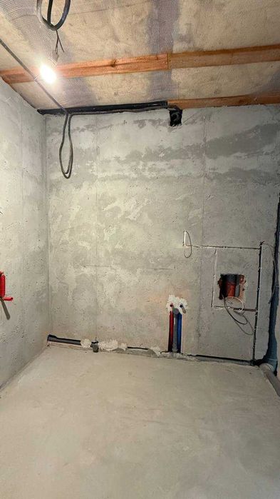 Таунхаус з ремонтом (під чистове оздоблення) в Ірпені.