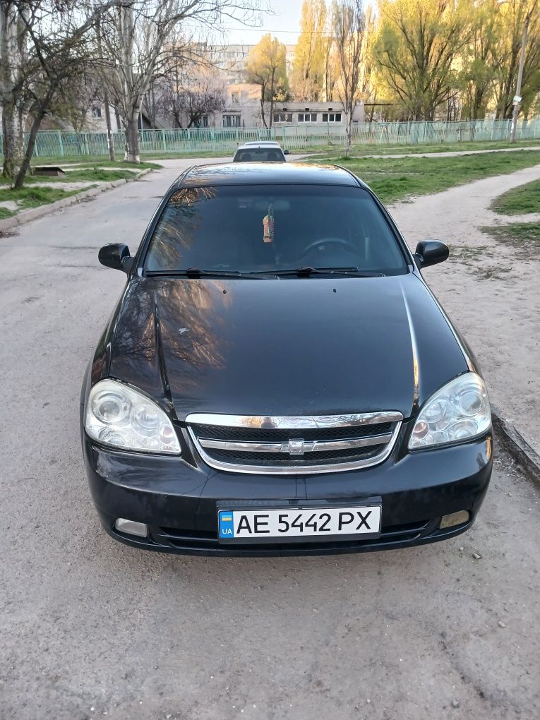 Lacetti 1.8 продам