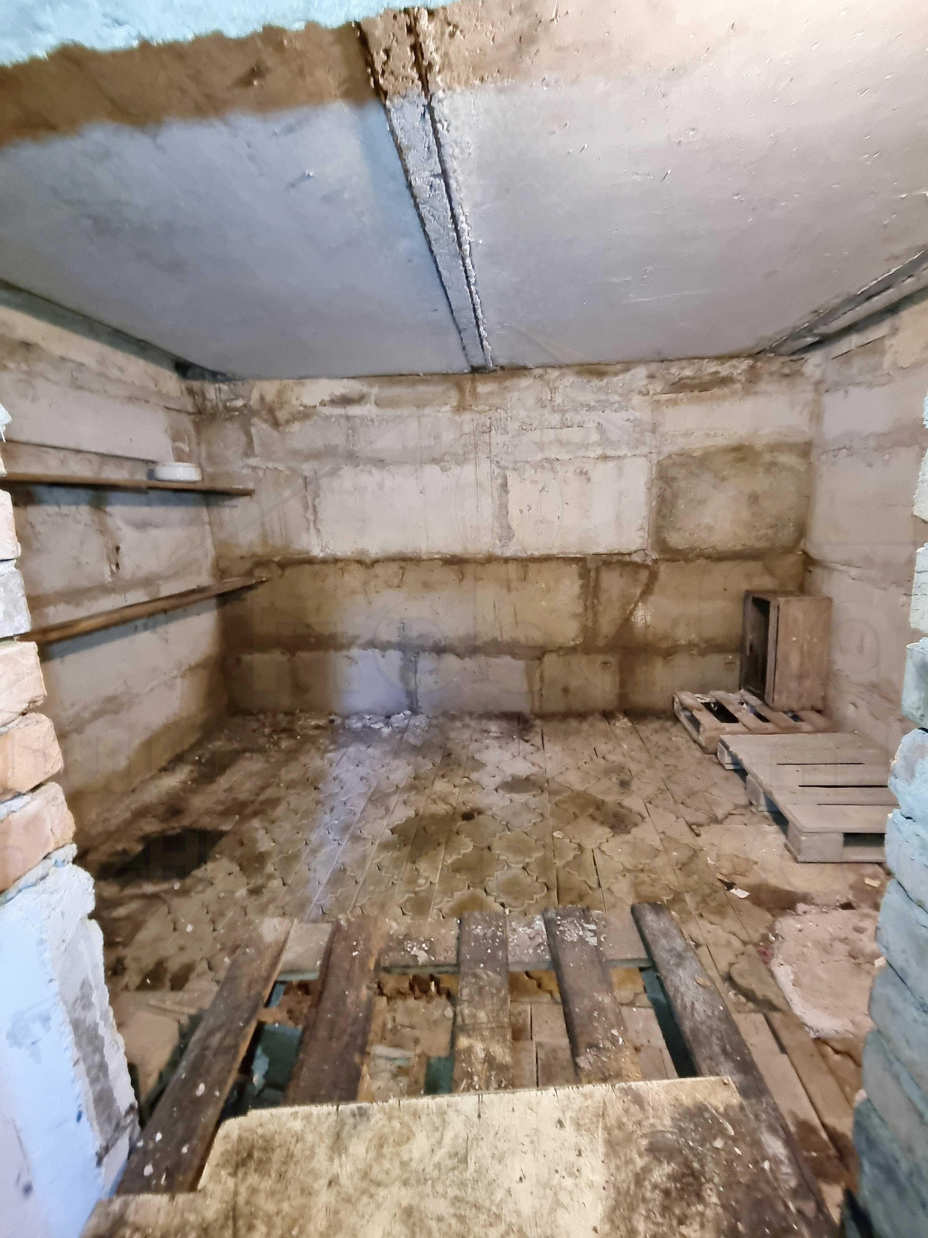 Великий капітальний гараж з ямою 25м2 в районі Роддому(АК №45)-KI