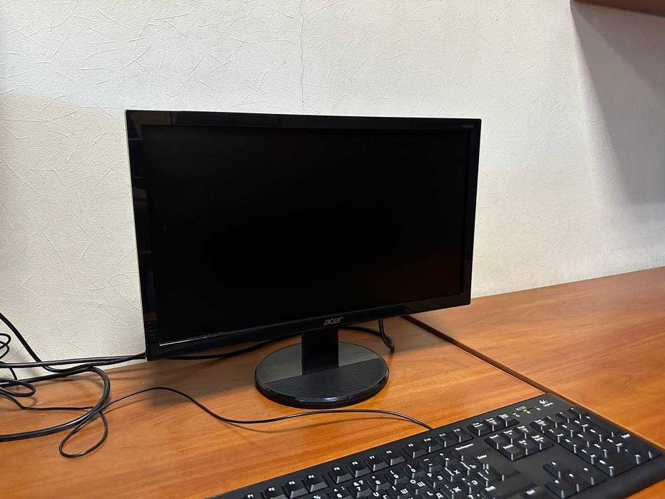 Монітор LED ACER K202HQL 19.5 дюймів в повністю працюючому стані