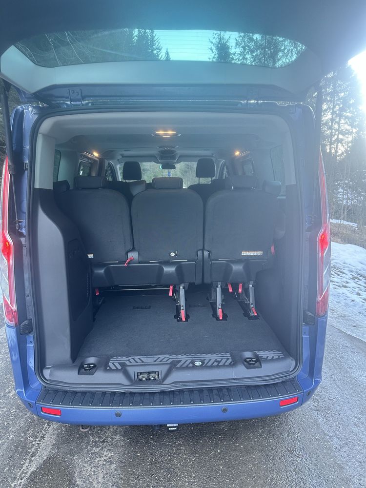 Ford tourneo custom