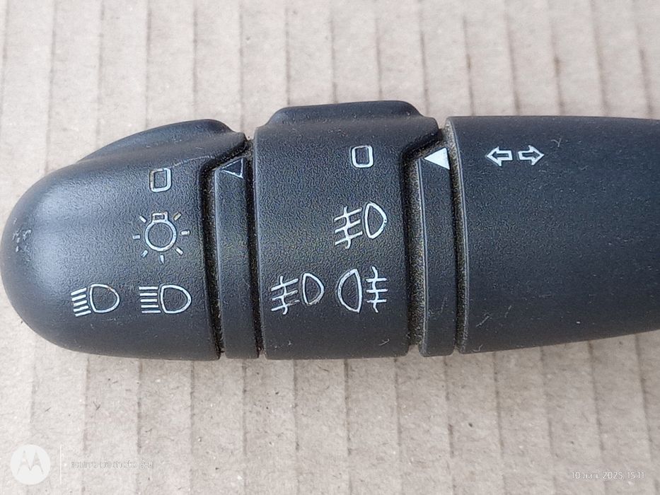 Підрульовий перемикач лівий Рено Трафік, Опел Віваро, Нісан Примастар