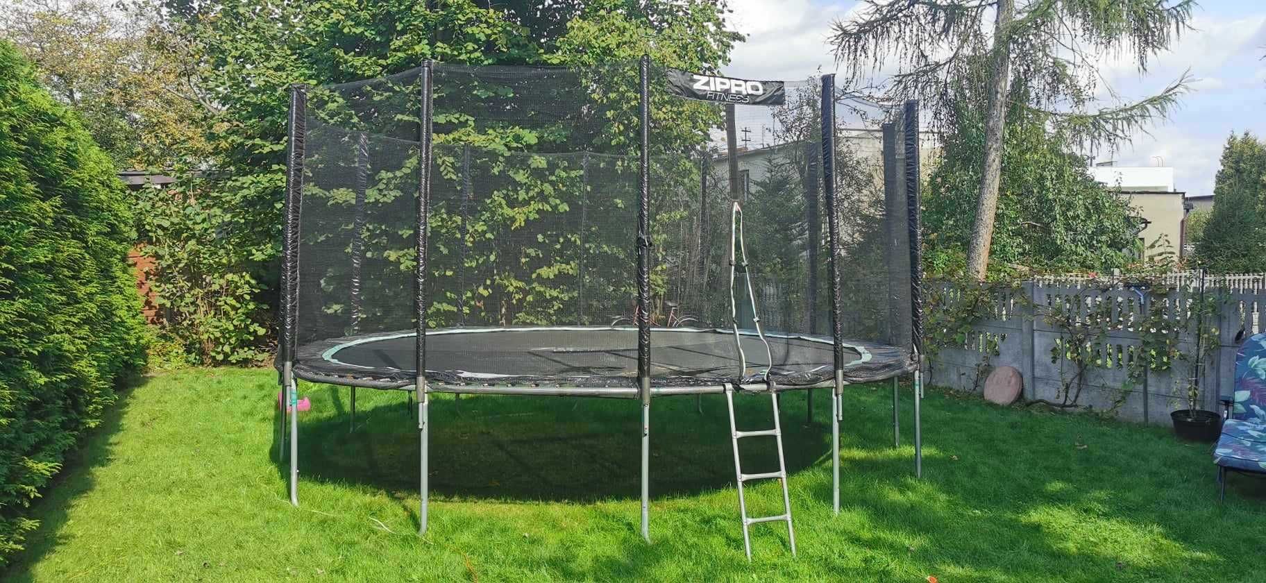 Trampolina. ZIPRO