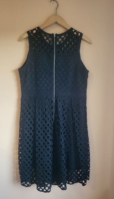 Czarna elegancka ażurowa sukienka 40/42 bodyflirt