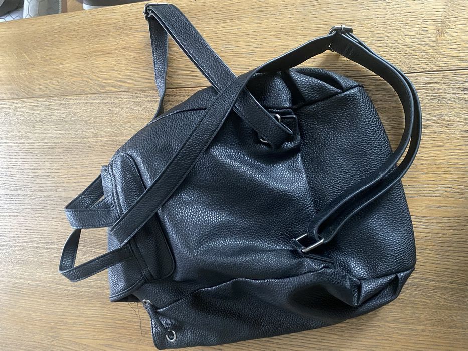 Czarny plecak Urban Outfitters