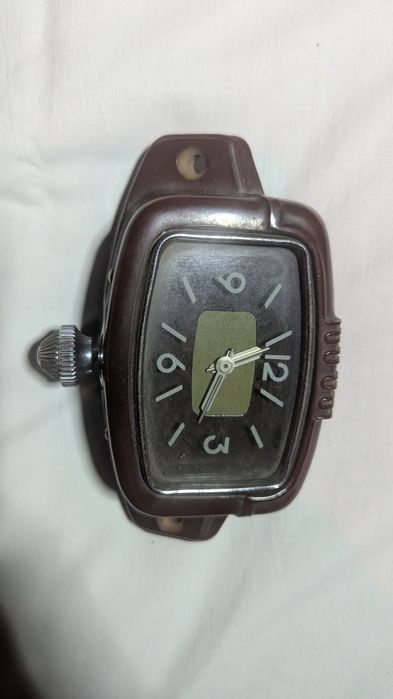 Продам часы автомобильные . Для марки авто "Москвич"