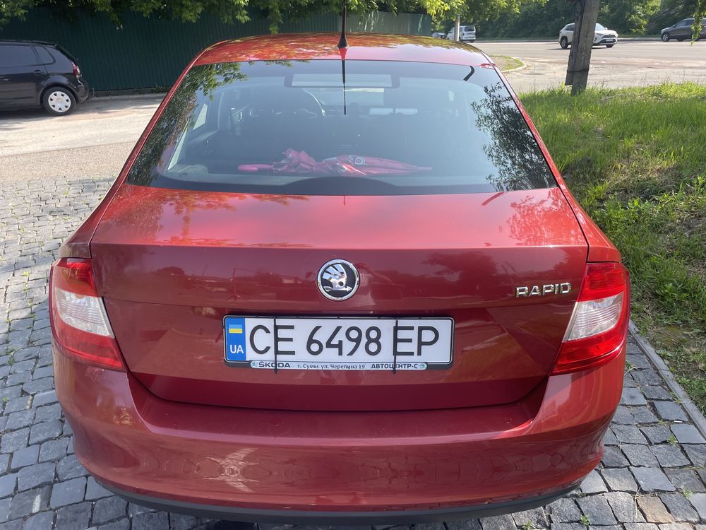 Автомобіль шкода рапід