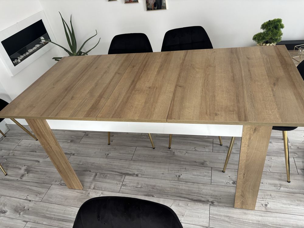 Sprzedam stół do salonu/ jadalni