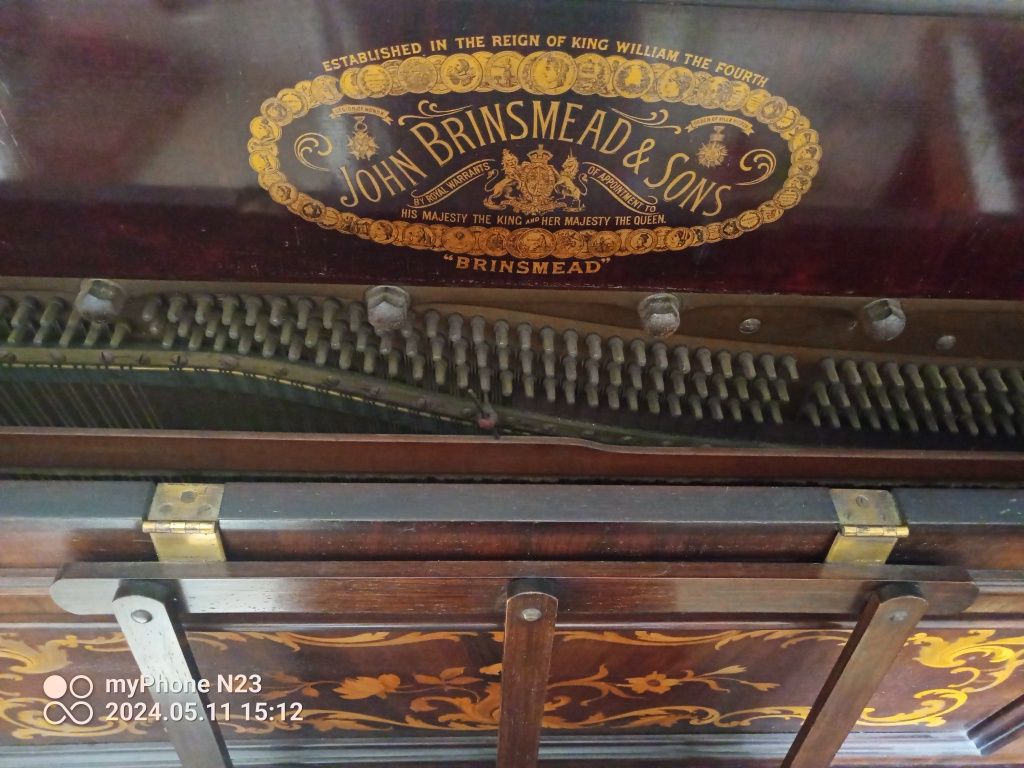 Pianino Antyk John Brinsmead & Sons