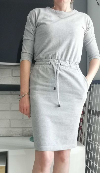 Sukienka dresowa rozm. XS - Reserved