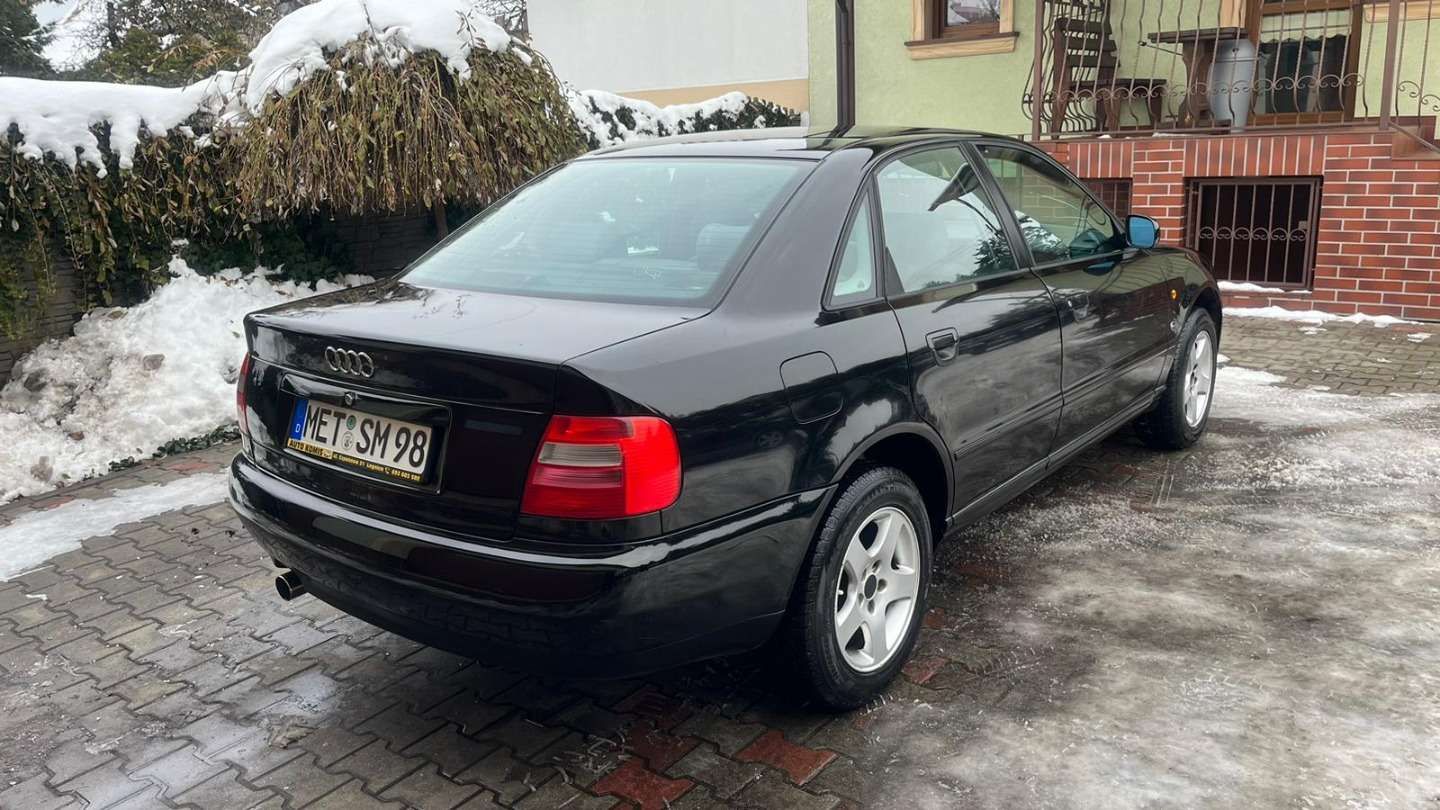 Audi A4  * zarejestrowany * ubezpieczony * zadbany