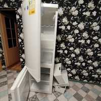 Холодильник занусі під ремонт.