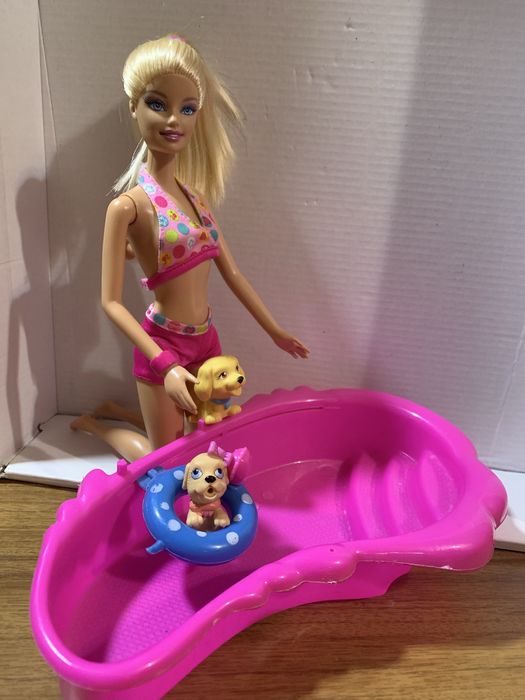 Barbie puppy water play іграшка- бризкалка для купання